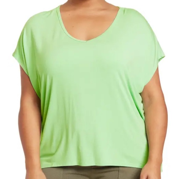JOAN VASS V-neck Short Sleeve T-shirt In Spring Leaf, Size 2X, NWT - Picture 2 of 12